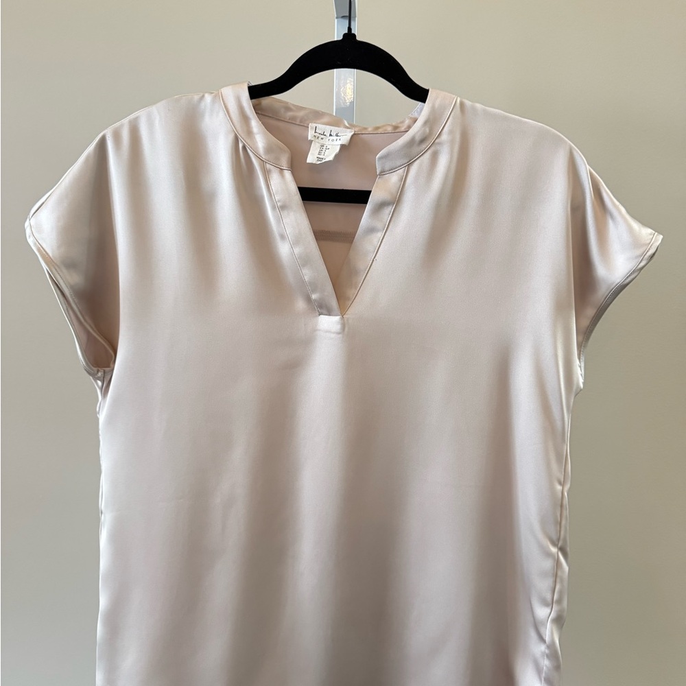 Nicole Miller Champagne Satin V-Neck Blouse Size S Elegant Going Out Top